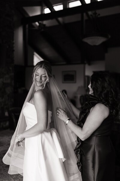 bride dress zipping image by √