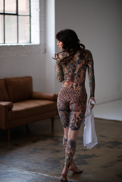 A welcoming unveil boudoir studio in Utah for personalized photo sessions.