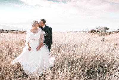 natural, relaxed and candid wedding photography in Glasgow