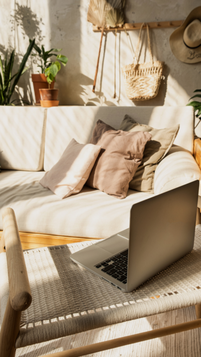 How to start a social media business online