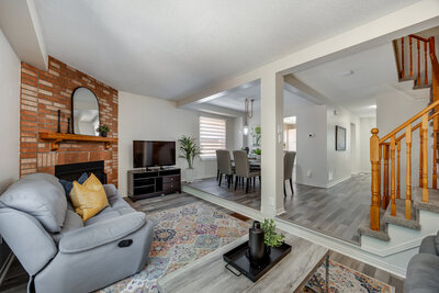 81 McCrimmon living (3)