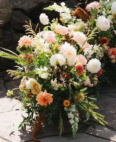 Hood River oregon wedding ceremony floral inspiration