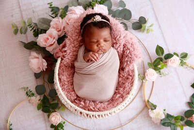 creative-newborn-photos-floral