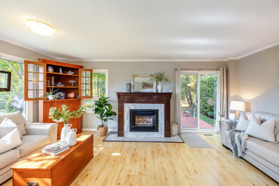 6 Andrew living (6)