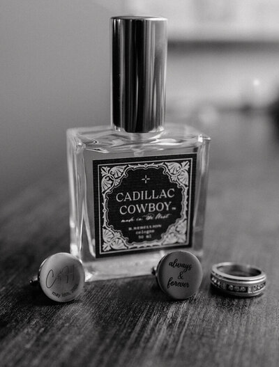 Close-up of wedding rings and bouquet, Spokane wedding by Blair Voss. Western themed.