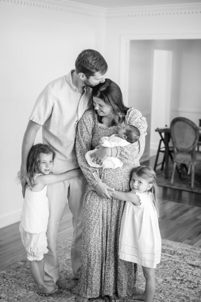 Dad with kids - family portraits in Nashville