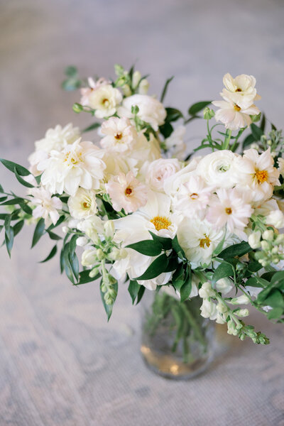 Maddie Moore is a Birmingham, Alabama Wedding Photographer serving Atlanta, GA, Highlands, NC, 30A Florida, Nashville, TN, and beyond...