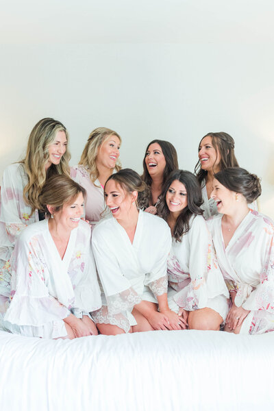 Bridal party gathers around washington DC Bride