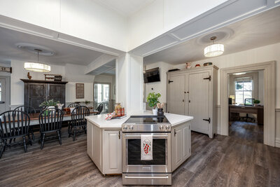 832 Hwy 7A kitchen (6)
