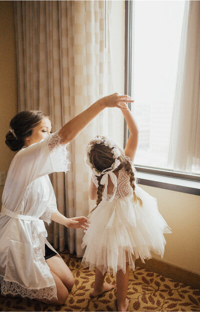 bride and flowergirl