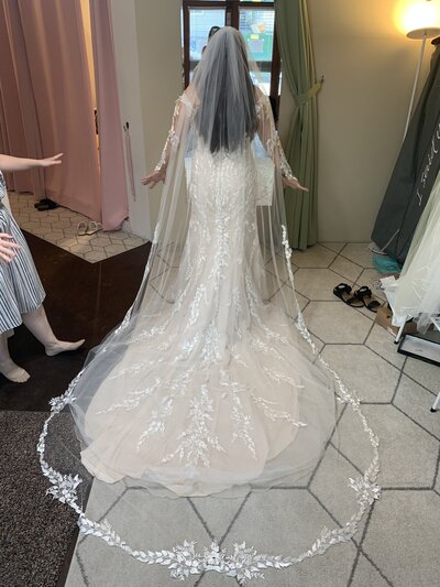 custom lace bridal veil