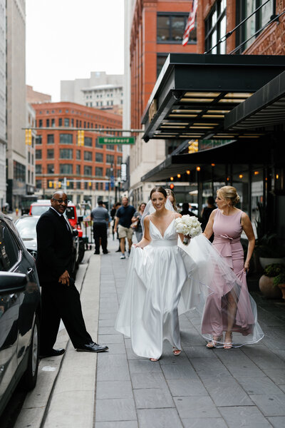 Alasandra Photography Michigan & Destination Wedding Photographer Editorial Weddings Photography Western Michigan Detroit Chicago Destinations Danielle Babcock13
