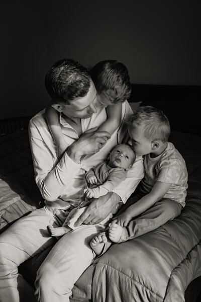 newbornshoot valkenswaard eindhoven fotograaf bergeijk fotoshoot newborn babyshoot gezinsshoot zwangerschapsshoot la nouk fotografie fotograaf