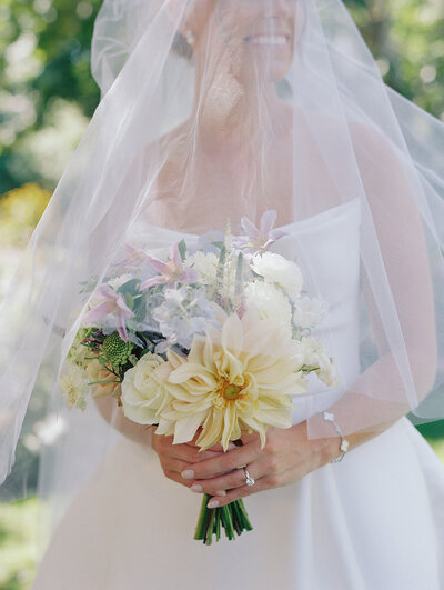 At  Timeless Event Planning we serve both California and Martha's Vineyard creating beautiful event and weddings for the modern bride. We want to take your vision and bring it to life. As planning events can be very time consuming and stressful our goal is to make this process as simple as possible.