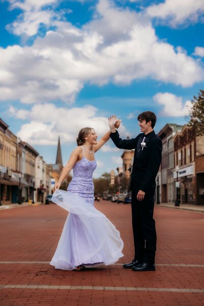 highschool-teens-dancing-in-prom-attire