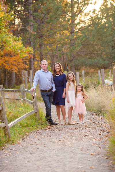 Family picture in Boise outdoors on a dirt path by Tiffany Hix in Boise