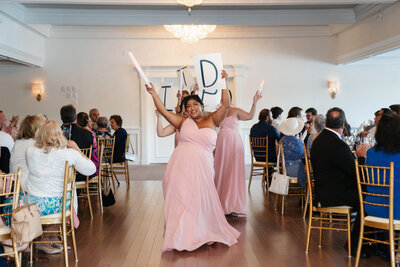 Grand View Mendon weddings captured by Danielle Littles Photography—an elegant waterfront venue with stunning lake views, a grand ballroom, and picturesque outdoor ceremony spaces. Let’s create timeless memories together!
