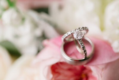 Diamond wedding ring