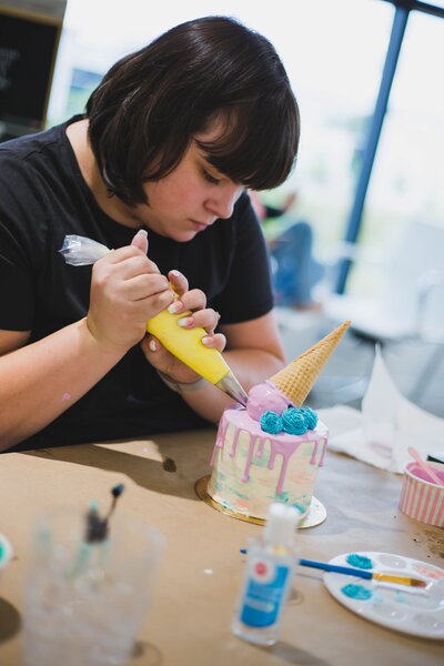 Cake decorating