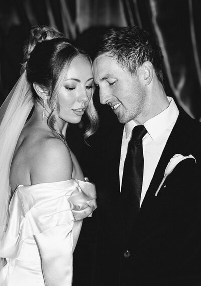 First dance moment captured by Sydney wedding photographer Mike Jeffrey