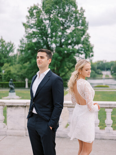 bride-groom-engagement-pose