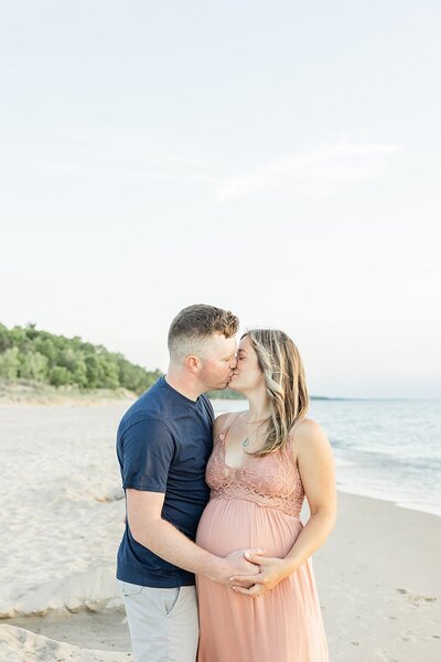 new-buffalo-warren-dunes-michigan-lake-beach-family-maternity-session-0005
