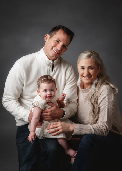 Studio maternoty session with beautiful mother in red dress, Sourthern Oregon studio photography