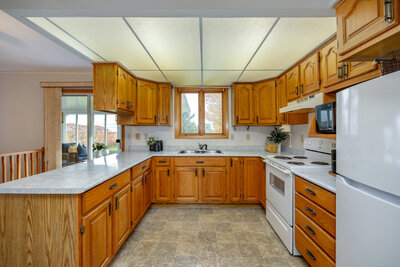 2295 Regional Rd 3 kitchen (2)