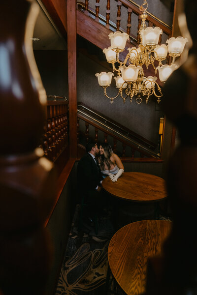 Peck in the Parlor | Tori Stanton Photo