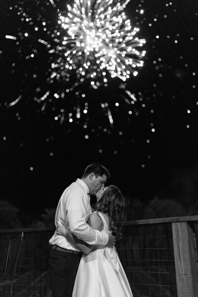 Bret and Brandie Evansville Owensboro Weddings Black and White Gallery35
