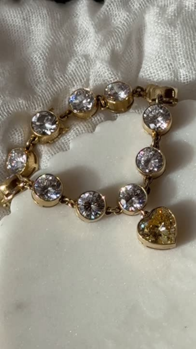 Social media marketing for jewellry brands - content creation and strategy by 11:11 Socials.
