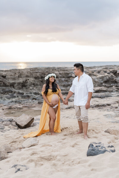 Sunset Maternity Session in Hawaii