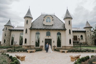 Lake Tahoe Elopement Photographer captures outdoor wedding venue