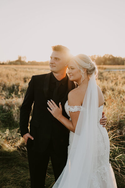 modern fall wedding in minnesota at white barn I-57