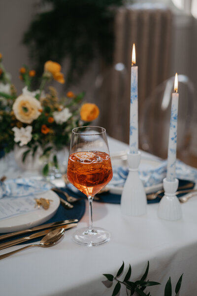 Personal branding photo for le café de l'horloge, showcasing a table setup.
