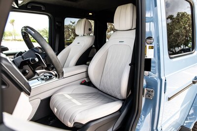 mercedes-g63-china-blue-for-rent-in-miami-designo-diamond-seats-platinum-white-driver-027