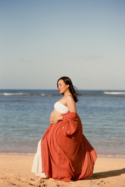 Maternity Beach Photo in Oahu, Hawaii