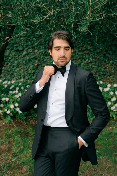 grooms-portrait-amsterdam-wedding-photogapher