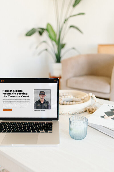lyss-lane-design-website-laptop-2