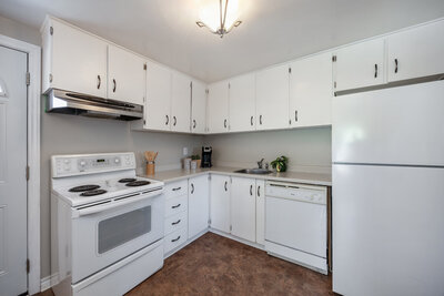 774 Downview eat in kitchen (3)