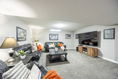 941 Greenleaf rec room (2)