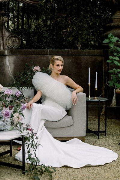 21.02.15 ABG 20f2149103 Swan House Atlanta Georgia Bride in the garden