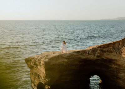 beba-and-beau-bridal-session-west-coast-sunset-cliffs-emily-battles-photography- 73