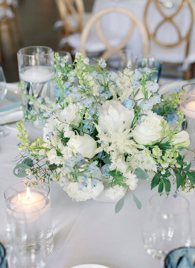 Floral arrangement on a wedding table.