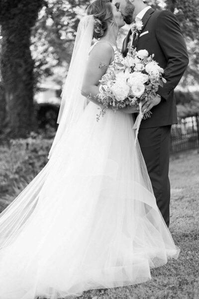 Bret and Brandie Evansville Owensboro Weddings Black and White Gallery10