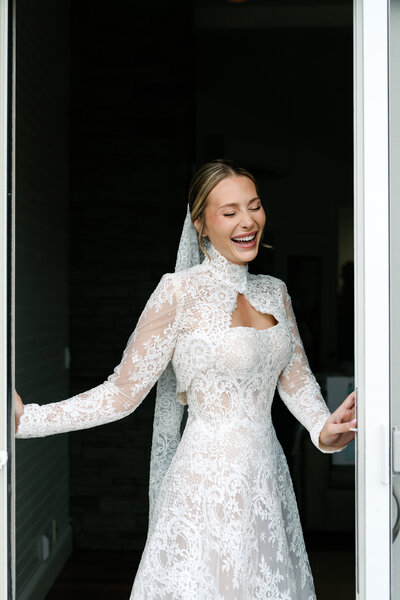 bride-at-castle-hill-inn.jpg24