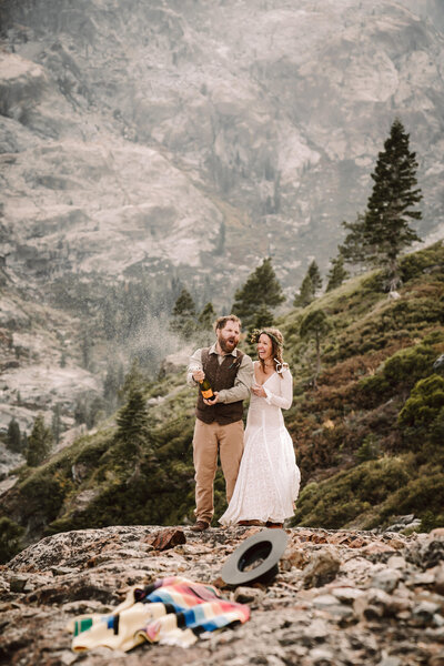 adventure elopement photographer (16)