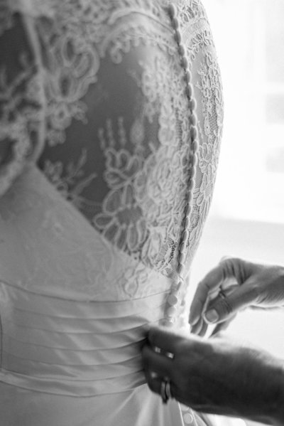 lace wedding dress button detail