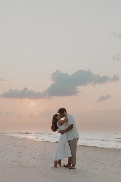 Charleston-Modern-Engagement-Session-11_websize