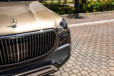 mercedes-maybach-gls-600-kalahari-gold-black-for-rent-in-miami-002